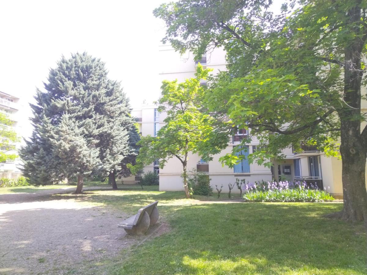 Residence Du Parc Des Tilleuls De Lyon 82 M2 Pkg Free Exterior photo
